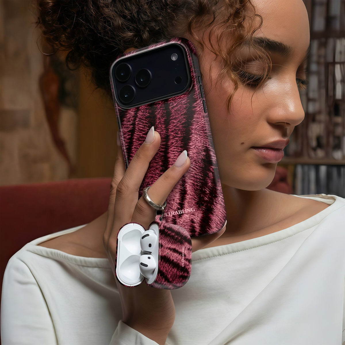 Garnet Fur - AirPods Case