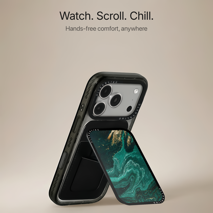 Emerald Vein MagSafe Wallet - Angle View