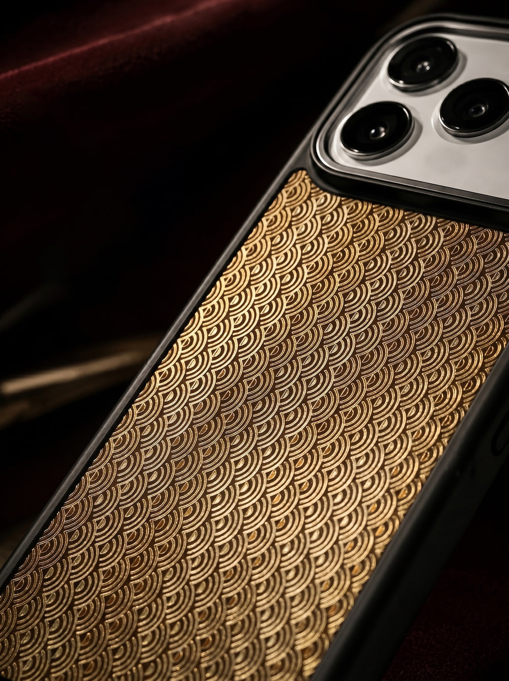 Aurum jewellery-inspired metallic finish
